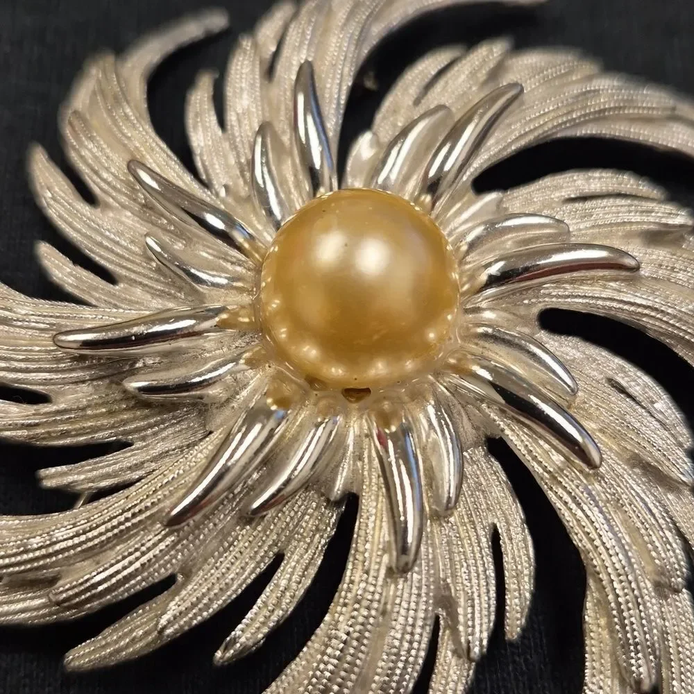 Sarah Coventry Pin